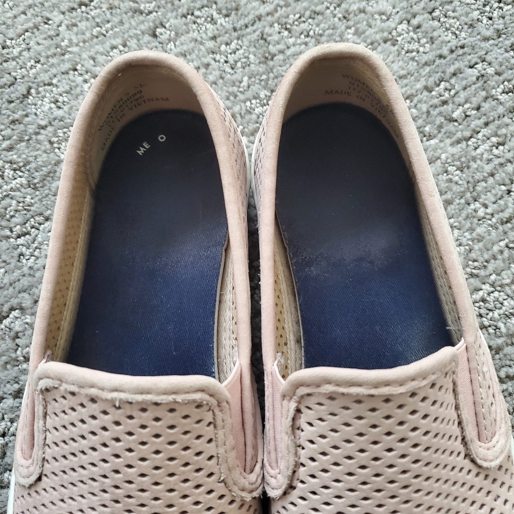 Sperry Slip-On Perforated Sneakers in Dusty Pink - Picture 4 of 7